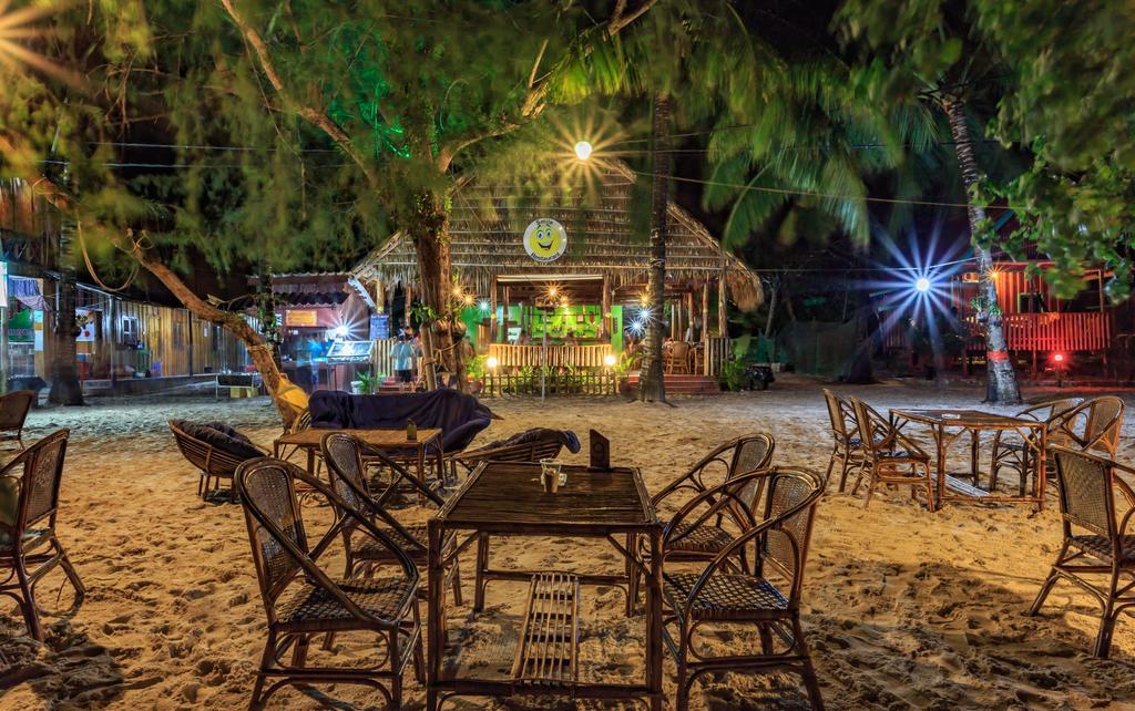 Smile Resort Kaoh Touch Luaran gambar